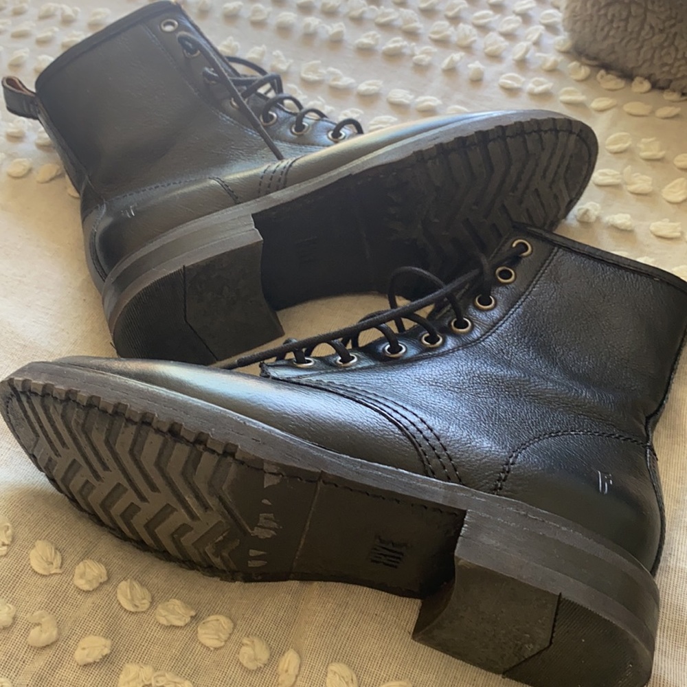 Frye Veronica  combat boots - Picture 2 of 4